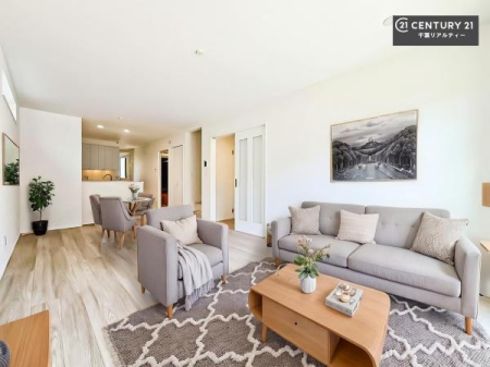 ���r���O �Ƌ��CG�p�[�X�ł��B�J�����̂���L�XLDK�I�\�t�@�[��_�C�j���O�e�[�u����u���Ă������ɂȂ�Ȃ��̂ŉ��K�ɉ߂����܂��I�R�~���j�P�[�V���������₷�����r���O�ł��I