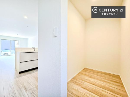 ���[ �p���g���[�t���I���Ă�������A�H�ނ̃X�g�b�N�͂������A�����Ɠd���X�b�L�����ڂ��邱�Ƃ��ł��܂��I