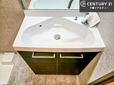 ���ʑ�E���ʏ� �[�����ʑ�{�E���́A�������˂ɂ����̂ł�����ꂪ�y�X�I���������ۂĂ܂��I
�L���C�Ȑ��ʏ��Ŏ��������̃��`�x�[�V�������オ��܂��ˁI