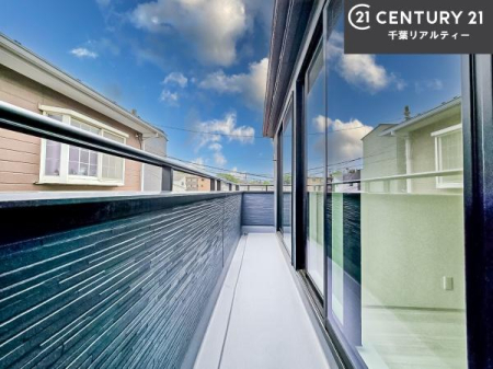 �o���R�j�[ �z������̗ǂ��o���R�j�[�ŁA�����󕨂��悭���������ł��ˁI
���V�C�̗ǂ����ɂ̓o���R�j�[�֏o�ă��t���b�V������̂��C�����悳�����ł��B