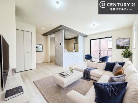 ���r���O �Ƌ��CG�p�[�X�ł��B�S�n�ǂ����r���O�͉Ƒ������R�ƏW�܂�܂��B�Ƒ��c�R�̎��Ԃ����������ł��B���Ƒ��ƁA����w�[���������Ԃ��߂��������ł��ˁB