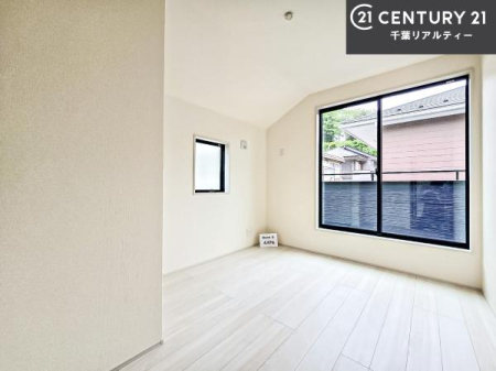 �m�� 2�ʍ̌����m�ۂ������邢�����́A���ʂ����ǂ��A���邭��ϋ��S�n�̗ǂ���ԂƂȂ��Ă���܂��B�����b�N�X���ĉ߂�����S�n�̗ǂ��������ł��I