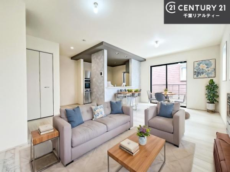 ���r���O �Ƌ��CG�p�[�X�ł��B�J�����̂���L�XLDK�I�\�t�@�[��_�C�j���O�e�[�u����u���Ă������ɂȂ�Ȃ��̂ŉ��K�ɉ߂����܂��I�R�~���j�P�[�V���������₷�����r���O�ł��I