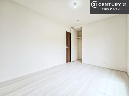 �Q�� �D���������������ޗm���́A���̖ڊo�߂��C�������ǂ������ł��ˁB���������Ԃ��������Ɖ߂������Ƃ��ł��܂��B�D�����F�����̃t���[�����O���ǂ�ȉƋ�ɂ��}�b�`���܂��I