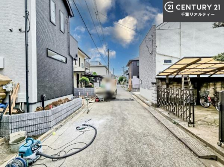 �O�ʓ��H�܂ތ��n�ʐ^ ���ӊ���A���q�l�̂���]�ɍ������������ꏏ�ɂ��ē���v���܂��B�Z��[���A�h�o�C�U�[�ɂ�邲���k������܂��B���Ђ͂��₢���킹�ɑ��Ή����܂��I���҂������܂���I