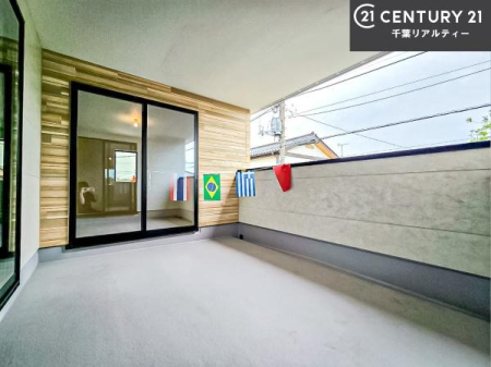 �o���R�j�[ �z������̗ǂ��o���R�j�[�ŁA�����󕨂��悭���������ł��ˁI
���V�C�̗ǂ����ɂ̓o���R�j�[�֏o�ă��t���b�V������̂��C�����悳�����ł��B