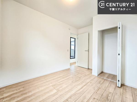 ���r���O�ȊO�̋��� �V���v���Ƀf�U�C������Ă��邽�߁A�Ƌ��I�т܂���I
���C�ɓ���̉Ƌ��u���Ă��낰���Ԃ���邱�Ƃ��ł��܂��B