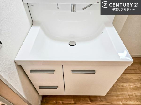 ���ʑ�E���ʏ� �[�����ʑ�{�E���́A�������˂ɂ����̂ł�����ꂪ�y�X�I���������ۂĂ܂��I
�L���C�Ȑ��ʏ��Ŏ��������̃��`�x�[�V�������オ��܂��ˁI