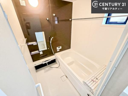 ���� �������������l�̕��͋C�̃o�X���[���́A�����o�Ă��ăo�X�^�C�����[���I
���d���撣���Ă��邲�J���ɂ��D�݂̍���̓����܂����āA�y����ł݂Ă͂������ł��傤���H