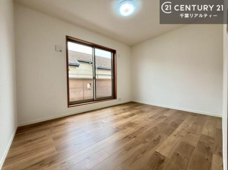 ���r���O�ȊO�̋��� �V���v���Ƀf�U�C������Ă��邽�߁A�Ƌ��I�т܂���I
���C�ɓ���̉Ƌ��u���Ă��낰���Ԃ���邱�Ƃ��ł��܂��B