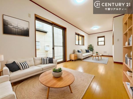 ���r���O �Ƌ��CG�p�[�X�ł��B�S�n�ǂ����r���O�͉Ƒ������R�ƏW�܂�܂��B�Ƒ��c�R�̎��Ԃ����������ł��B���Ƒ��ƁA����w�[���������Ԃ��߂��������ł��ˁB