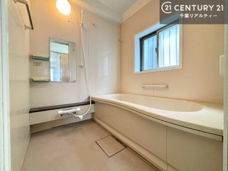 ���� �������������l�̕��͋C�̃o�X���[���́A�����o�Ă��ăo�X�^�C�����[���I
���d���撣���Ă��邲�J���ɂ��D�݂̍���̓����܂����āA�y����ł݂Ă͂������ł��傤���H