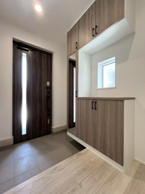 ���� ���ċA���Ă��Ă��A�������܁I�����������Ȃ�A�D�����}������Ă�����ԂɂȂ��Ă��܂��B
���邭��������錺�ւł��I�i�{�H��j