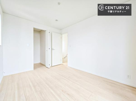 ���r���O�ȊO�̋��� �V���v���Ƀf�U�C������Ă��邽�߁A�Ƌ��I�т܂���I
���C�ɓ���̉Ƌ��u���Ă��낰���Ԃ���邱�Ƃ��ł��܂��B