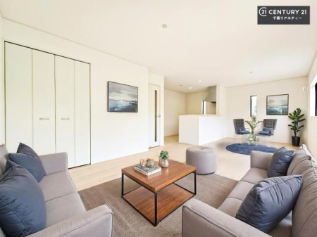 ���r���O �Ƌ��CG�p�[�X�ł��B�傫�ȑ����炽���Ղ�̗z���������閾�邢���r���O�B�J�����̂��郊�r���O�ŉƑ��c���̂��났�̎��Ԃ��߂����܂��I