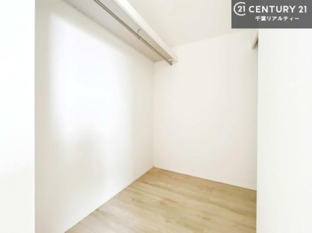 ���[ �Q�J������E�H�[�N�C���N���[�[�b�g�ŏZ��Ԃ���������I���������L�X�Ƃ��g�����������܂��B���񌻒n�ł��m�F���������I