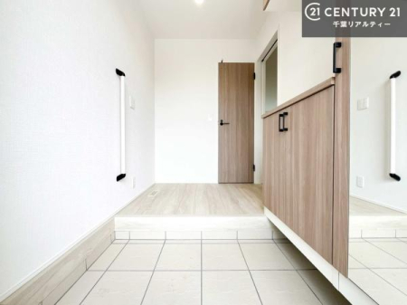 ���� ���ċA���Ă��Ă��A�������܁I�����������Ȃ�A�D�����}������Ă�����ԂɂȂ��Ă��܂��B
���邭��������錺�ւł��I