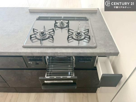 �L�b�`�� �R�����͎O������̂ł������̓����i�s���ł��܂��B
�������O�����t���ł��B�����X�y�[�X���L�X���Ă���׍�Ƃ����₷���I�g�����肪�ǂ��V�X�e���L�b�`���ł��I