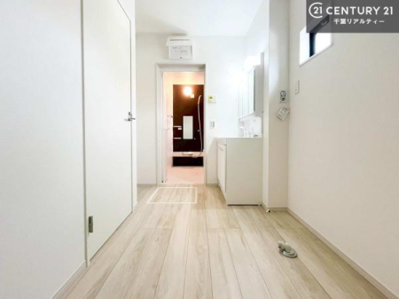 ���ʑ�E���ʏ� �g�Ȃ�𐮂�����ʏ��́A���������厖�ł��I������̐������̂��镵�͋C�����o�I�C�����悭���g�����������܂��B�L�X�����X�y�[�X���������ł��ˁI
