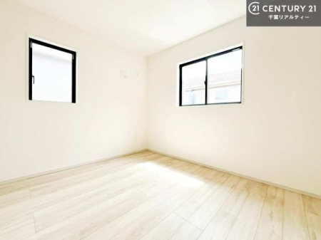 �Q�� �D���������������ޗm���́A���̖ڊo�߂��C�������ǂ������ł��ˁB���������Ԃ��������Ɖ߂������Ƃ��ł��܂��B�D�����F�����̃t���[�����O���ǂ�ȉƋ�ɂ��}�b�`���܂��I