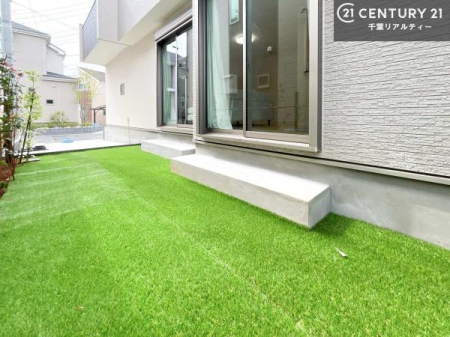 �� �z������ǍD�Ȃ���ł��I���ꂽ���ɂ͐�������n����J���I�Ȏ��Ԃ��y���߂܂��B
�K�[�f�j���O��ƒ�؉����y���߂܂��I