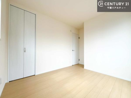 �Q�� �D���������������ޗm���́A���̖ڊo�߂��C�������ǂ������ł��ˁB���������Ԃ��������Ɖ߂������Ƃ��ł��܂��B�D�����F�����̃t���[�����O���ǂ�ȉƋ�ɂ��}�b�`���܂��I