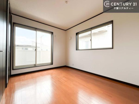 �m�� �o���R�j�[�ɖʂ��Ă���m���ł��B���邭�����肪����A���C����������ł��܂��I���N���āA�O�ɏo�Ĕw�L�т����[�ċz�����ǂ������}������邱�Ƃ��ł��܂��B