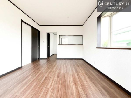 ���r���O �D�����z���܂肪���r���O����ł���ċ��S�n�̗ǂ���Ԃ����o���Ă���܂��I
���났�̎��Ԃ��߂����܂��I