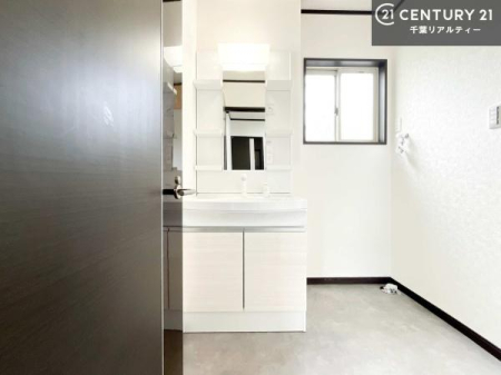 ���ʑ�E���ʏ� �g�Ȃ�𐮂�����ʏ��́A���������厖�ł��I������̐������̂��镵�͋C�����o�I�C�����悭���g�����������܂��B
