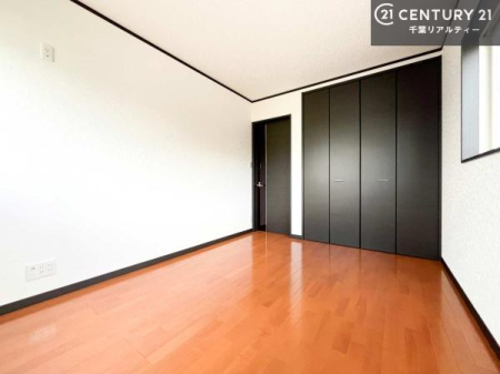 �m�� ���[�X�y�[�X�����Ă��܂��I�������X�b�L�����ڂ��鎖���ł��܂��ˁB
�Ƌ��I�΂Ȃ��V���v���ȃf�U�C���ׁ̈A�Ƌ��I�΂����C�ɓ���̋�ԍ�肪�ł������ł��ˁB