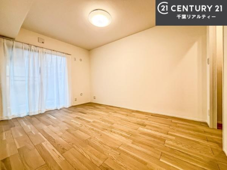 �m�� �o���R�j�[�ɖʂ��Ă���m���ł��B���邭�����肪����A���C����������ł��܂��I���N���āA�O�ɏo�Ĕw�L�т����[�ċz�����ǂ������}������邱�Ƃ��ł��܂��B