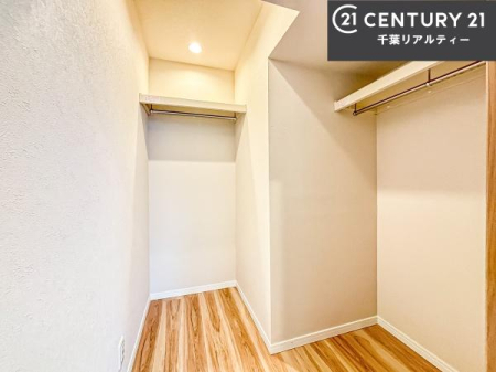 ���[ �E�H�[�N�C���N���[�[�b�g�t���ł��B��������̂��m���Ȃǂ����[���Ă��������ł��ˁI���ɂ���@�������ȂǋG�ߕ��̑傫�ȉƓd�����[�ł��܂��B