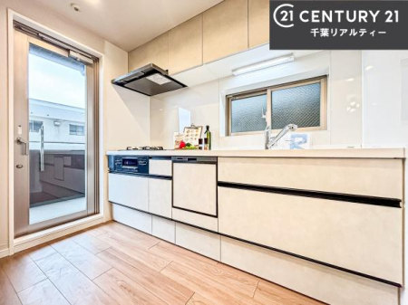 �L�b�`�� ��Ƃ����₷���V�X�e���L�b�`���ł��I���[����������t���Ă���̂ŁA�����X�y�[�X�ɕ���u���Ȃ��čςނ̂ŁA�L�X�g���āA���K�ɍ�Ƃ��ł��܂��I