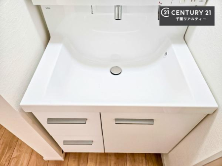 ���ʑ�E���ʏ� �[�����ʑ�{�E���́A�������˂ɂ����̂ł�����ꂪ�y�X�I���������ۂĂ܂��I
�L���C�Ȑ��ʏ��Ŏ��������̃��`�x�[�V�������オ��܂��ˁI