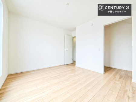 �q������ ���[�͂̂���m���ł��B����������������L�X�Ǝg���ċC�������ǂ��ł��I
�L���C�Ȗ��邢�������ŉ߂����̂́A�X�ɂ̂�т�������ł��܂��ˁI