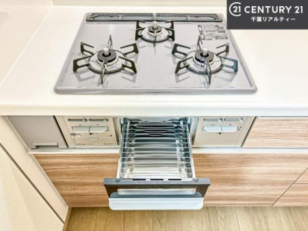 �L�b�`�� �R�����͎O������̂ł������̓����i�s���ł��܂��B
�������O�����t���ł��B�����X�y�[�X���L�X���Ă���׍�Ƃ����₷���I�g�����肪�ǂ��V�X�e���L�b�`���ł��I