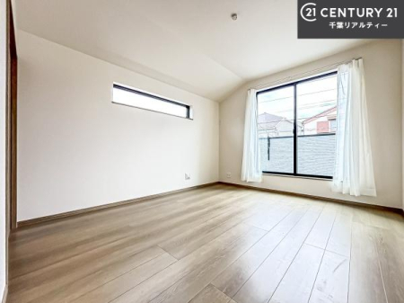 �m�� �o���R�j�[�ɖʂ��Ă���m���ł��B���邭�����肪����A���C����������ł��܂��I���N���āA�O�ɏo�Ĕw�L�т����[�ċz�����ǂ������}������邱�Ƃ��ł��܂��B