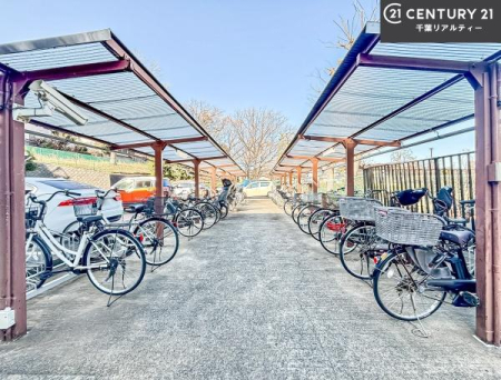 ���̑����p�� ���p�����E���֏�ł��B
���]�Ԃ�����΍s���͈͂��L���肨�o�����ɕ֗��ł��I�󂫏󋵂Ɋւ��Ă͂��C�y�ɂ��₢���킹��������