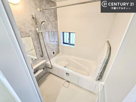 ���� �������������l�̕��͋C�̃o�X���[���́A�����o�Ă��ăo�X�^�C�����[���I
���d���撣���Ă��邲�J���ɂ��D�݂̓����̓����܂����āA�y����ł݂Ă͂������ł��傤���H