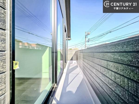 �o���R�j�[ ������̍L�X�Ƃ����o���R�j�[�́A�����Ղ�̗z�����������݁A�����󕨂��C�����悭�������܂��B�J����������A�S�n�悢���Ԃ��߂������Ԃł��B