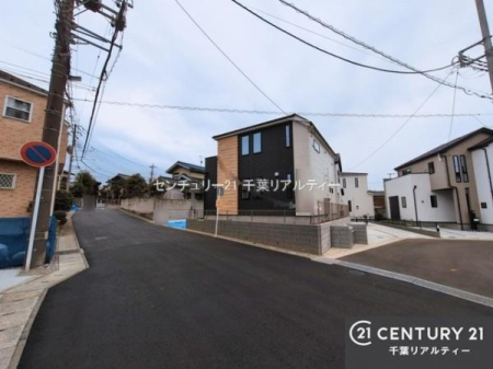 �O�ʓ��H�܂ތ��n�ʐ^ �S�䂭�܂Ō��n����������������悤�A�����ē��̂��p�ӂ������Ă���܂��B���C�y�ɂ��₢���킹�̏�A���z�̕�炵�ւ̈�������i�߂��������I