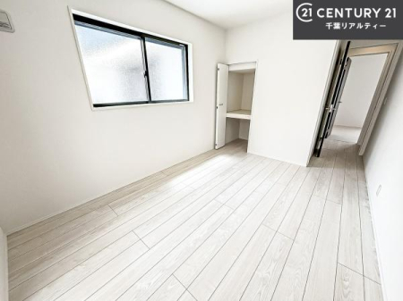 �q������ �V���v���Ń��C�A�E�g���₷���m���́A���q�l�̂������Ƃ��Ă��œK�B�����ɍ��킹�ď_��ɂ��g�����������܂��B