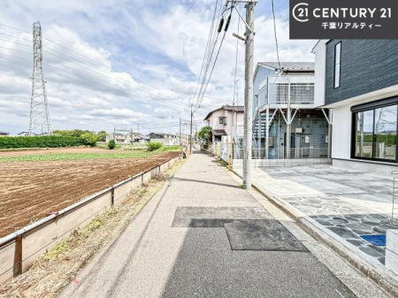 �O�ʓ��H�܂ތ��n�ʐ^ ���ӊ���A���q�l�̂���]�ɍ������������ꏏ�ɂ��ē���v���܂��B�Z��[���A�h�o�C�U�[�ɂ�邲���k������܂��B���Ђ͂��₢���킹�ɑ��Ή����܂��I���҂������܂���I