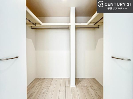 ���[ �E�H�[�N�C���N���[�[�b�g�t���ł��B��������̂��m���Ȃǂ����[���Ă��������ł��ˁI���ɂ���@�������ȂǋG�ߕ��̑傫�ȉƓd�����[�ł��܂��I