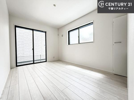 �m�� 2�ʍ̌����m�ۂ������邢�����́A���ʂ����ǂ��A���邭��ϋ��S�n�̗ǂ���ԂƂȂ��Ă���܂��B�����b�N�X���ĉ߂�����S�n�̗ǂ��������ł��I