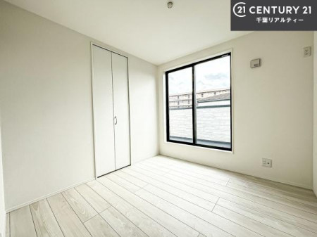 �Q�� �D���������������ޗm���́A���̖ڊo�߂��C�������ǂ������ł��ˁB���������Ԃ��������Ɖ߂������Ƃ��ł��܂��B�D�����F�����̃t���[�����O���ǂ�ȉƋ�ɂ��}�b�`���܂��I