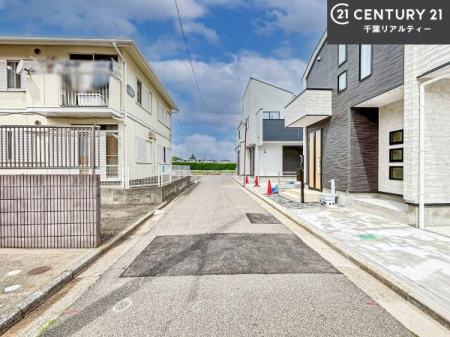 �O�ʓ��H�܂ތ��n�ʐ^ ���ӊ���A���q�l�̂���]�ɍ������������ꏏ�ɂ��ē���v���܂��B�Z��[���A�h�o�C�U�[�ɂ�邲���k������܂��B���Ђ͂��₢���킹�ɑ��Ή����܂��I���҂������܂���I