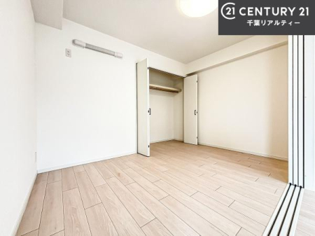 �Q�� �D���������������ޗm���́A���̖ڊo�߂��C�������ǂ������ł��ˁB���������Ԃ��������Ɖ߂������Ƃ��ł��܂��B�D�����F�����̃t���[�����O���ǂ�ȉƋ�ɂ��}�b�`���܂��I