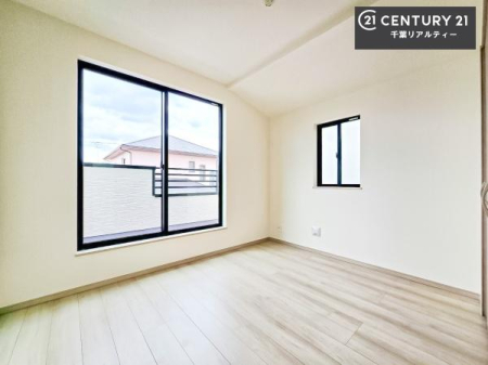 �Q�� �o���R�j�[�ɖʂ��Ă���m���ł��B���邭�����肪����A���C����������ł��܂��I���N���āA�O�ɏo�Ĕw�L�т����[�ċz�����ǂ������}������邱�Ƃ��ł��܂��B