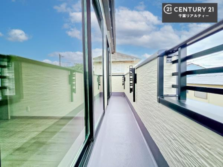 �o���R�j�[ �z������̗ǂ��o���R�j�[�ŁA�����󕨂��悭���������ł��ˁI
���V�C�̗ǂ����ɂ̓o���R�j�[�֏o�ă��t���b�V������̂��C�����悳�����ł��B